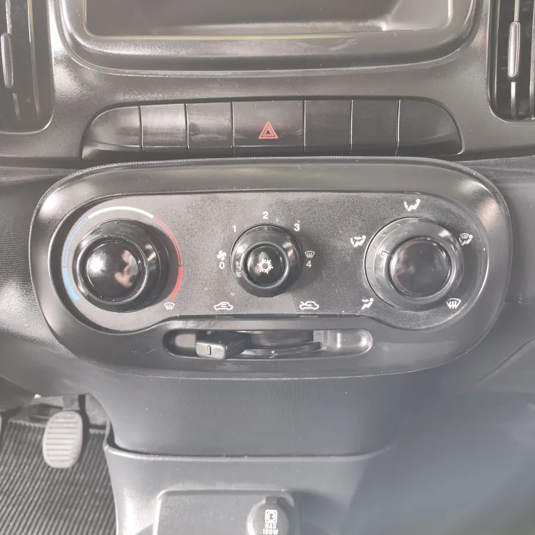 MOBI LIKE 1.0 FIRE FLEX - 85.942 KM - 1 ANO DE GARANTIA PRIME