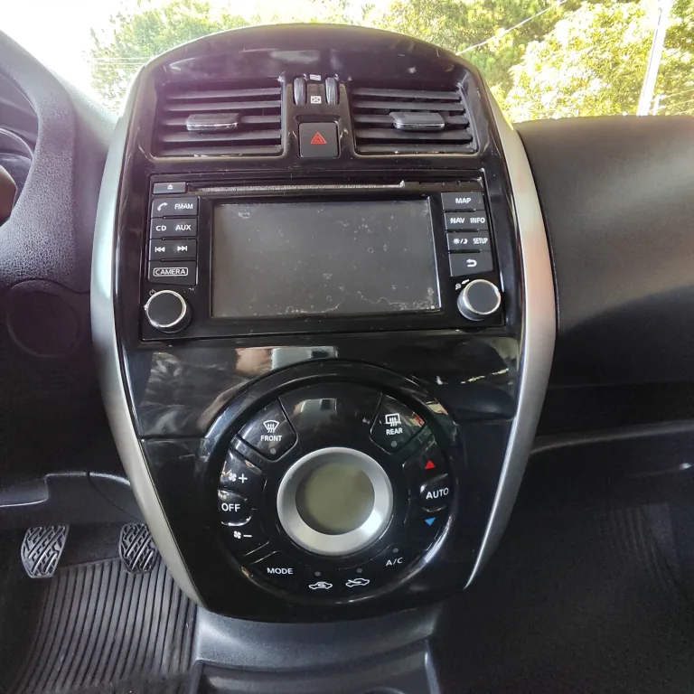 NISSAN / VERSA UNIQUE 1.6 16V FLEX 4P MEC