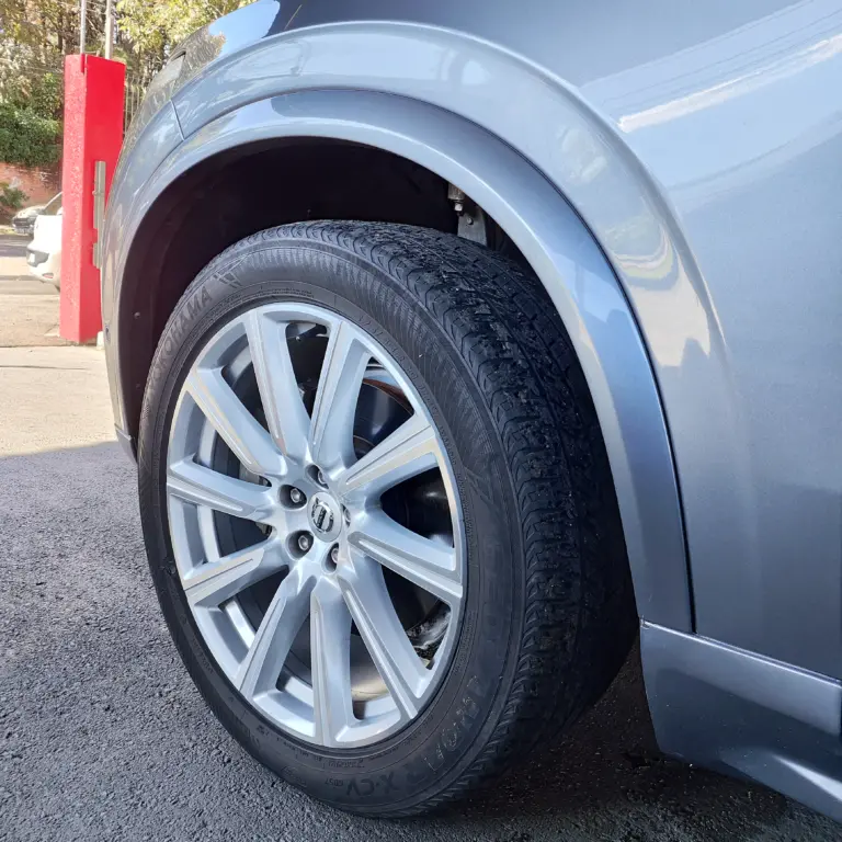 VOLVO / XC 90 T-6 MOMENTUM 2.0 320CV 5P