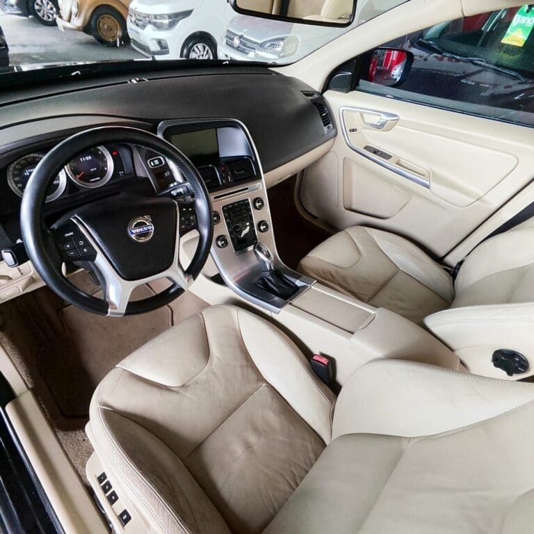 VOLVO / XC 60 3.0 AWD 5P