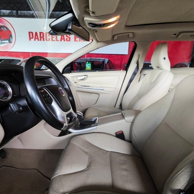 VOLVO / XC 60 3.0 AWD 5P