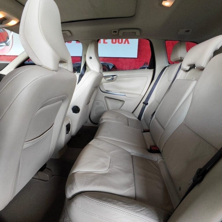 VOLVO / XC 60 3.0 AWD 5P