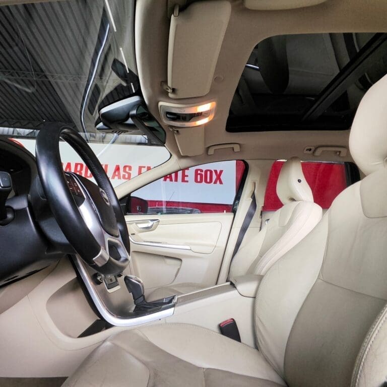 VOLVO / XC 60 3.0 AWD 5P