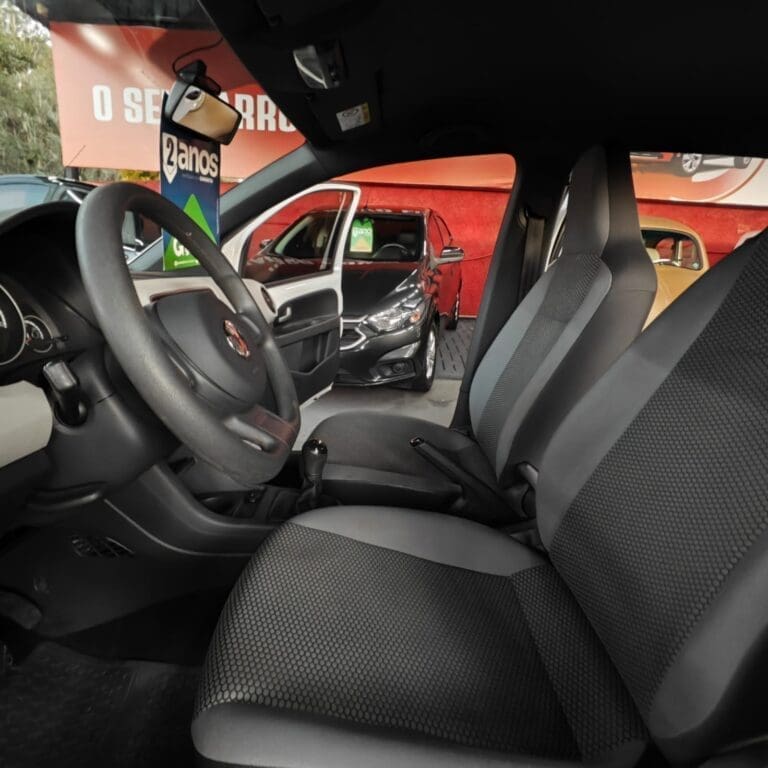 VOLKSWAGEN UP! TRACK 1.0 TOTAL FLEX 12V 5P
