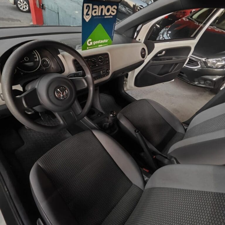 VOLKSWAGEN UP! TRACK 1.0 TOTAL FLEX 12V 5P