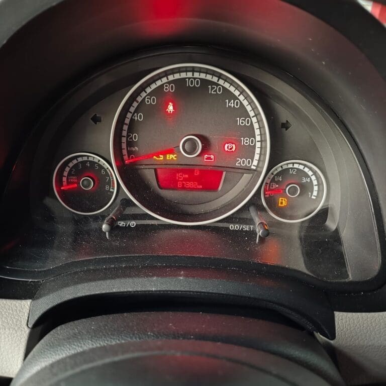 VOLKSWAGEN UP! TRACK 1.0 TOTAL FLEX 12V 5P