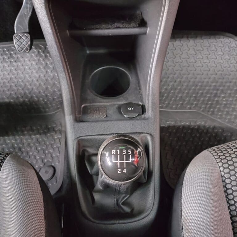 VOLKSWAGEN UP! TRACK 1.0 TOTAL FLEX 12V 5P