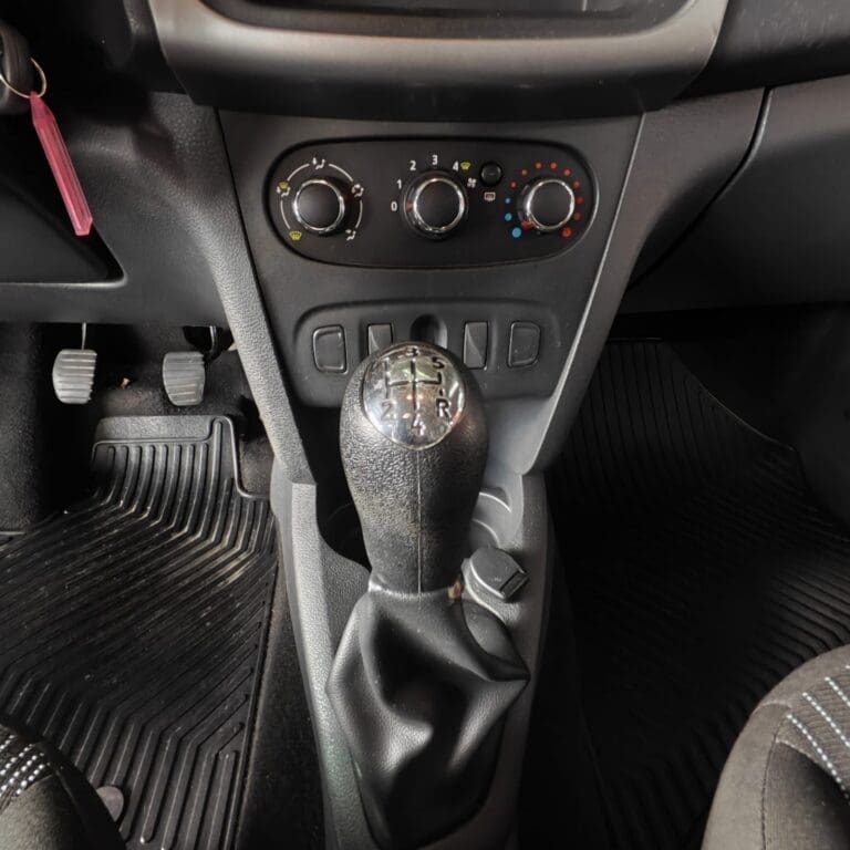 RENAULT / LOGAN AUTHENTIQUE HI-FLEX 1.0 16V 4P