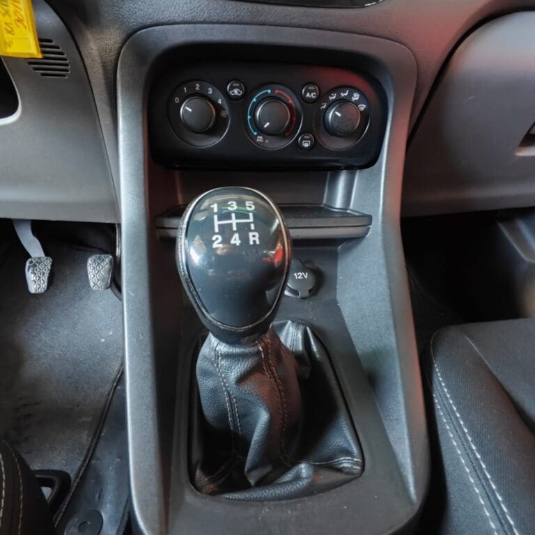 FORD / KA+ SEDAN 1.0 SE/SE PLUS TIVCT FLEX 4P