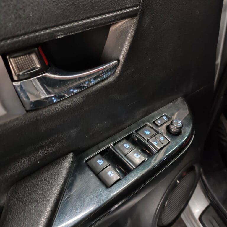 HILUX CD SRV 4X4 2.8 TDI DIESEL