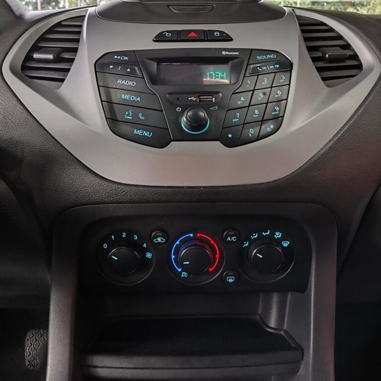 FORD KA 1.0 SE PLUS TIVCT